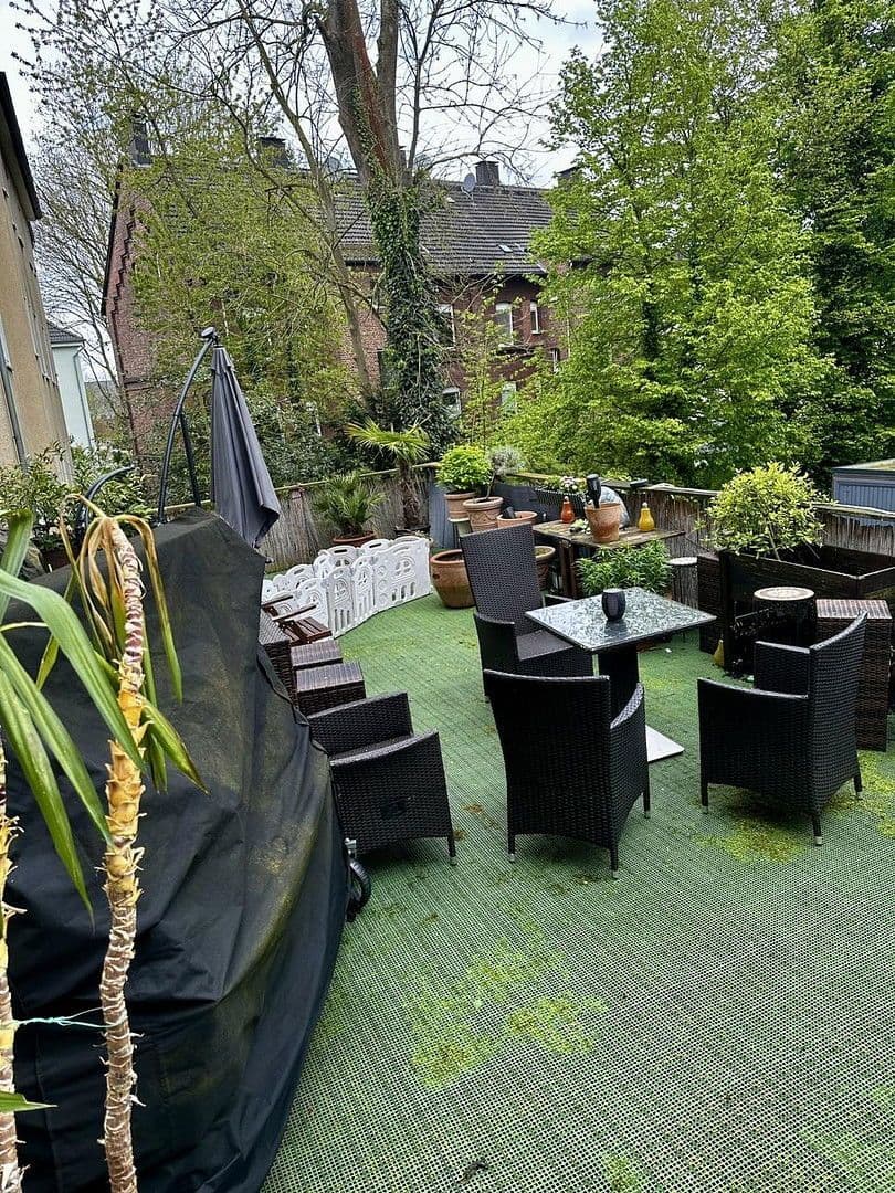 Prenájom bytu 3-izbový 95 m², Bochum, Severné Porýnie - Westfálsko Prenájom bytu 3-izbový 95 m², Bochum, Severné Porýnie - Westfálsko