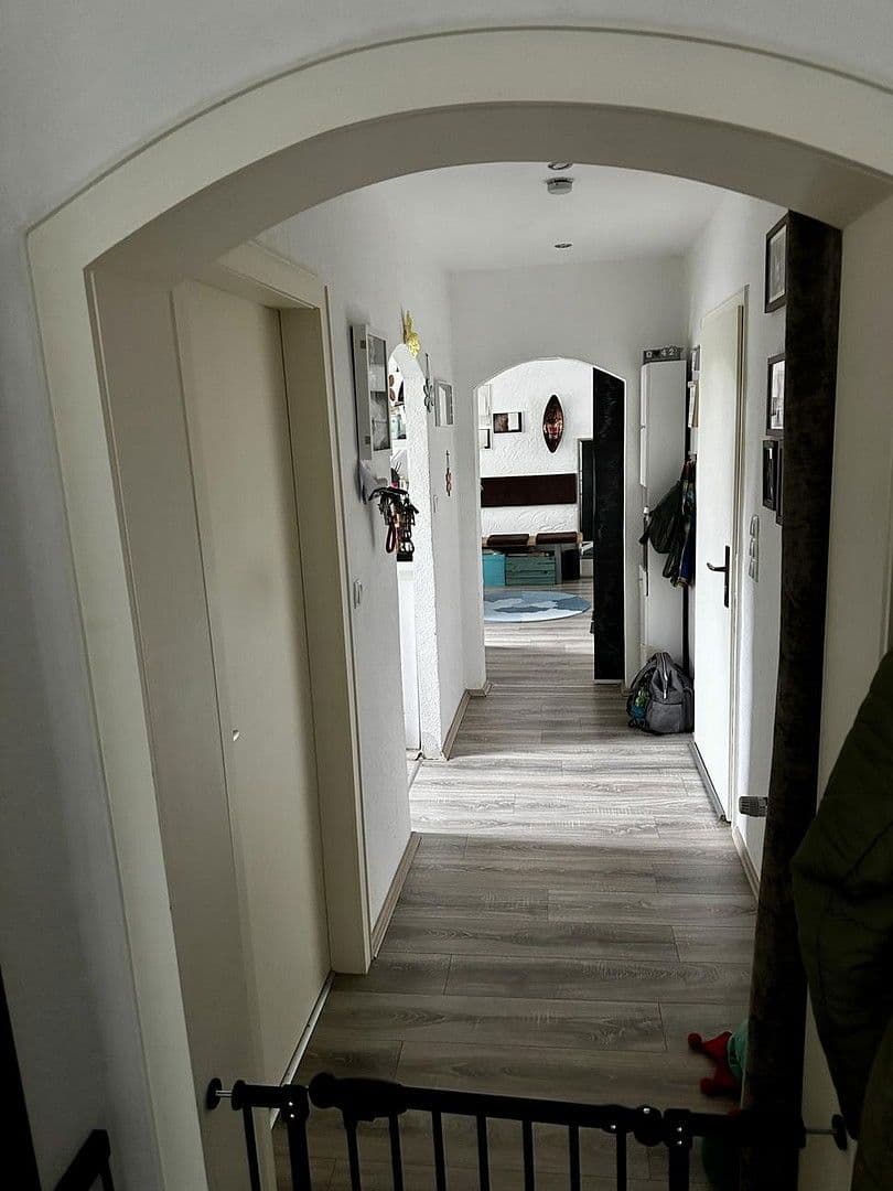 Prenájom bytu 3-izbový 95 m², Bochum, Severné Porýnie - Westfálsko Prenájom bytu 3-izbový 95 m², Bochum, Severné Porýnie - Westfálsko