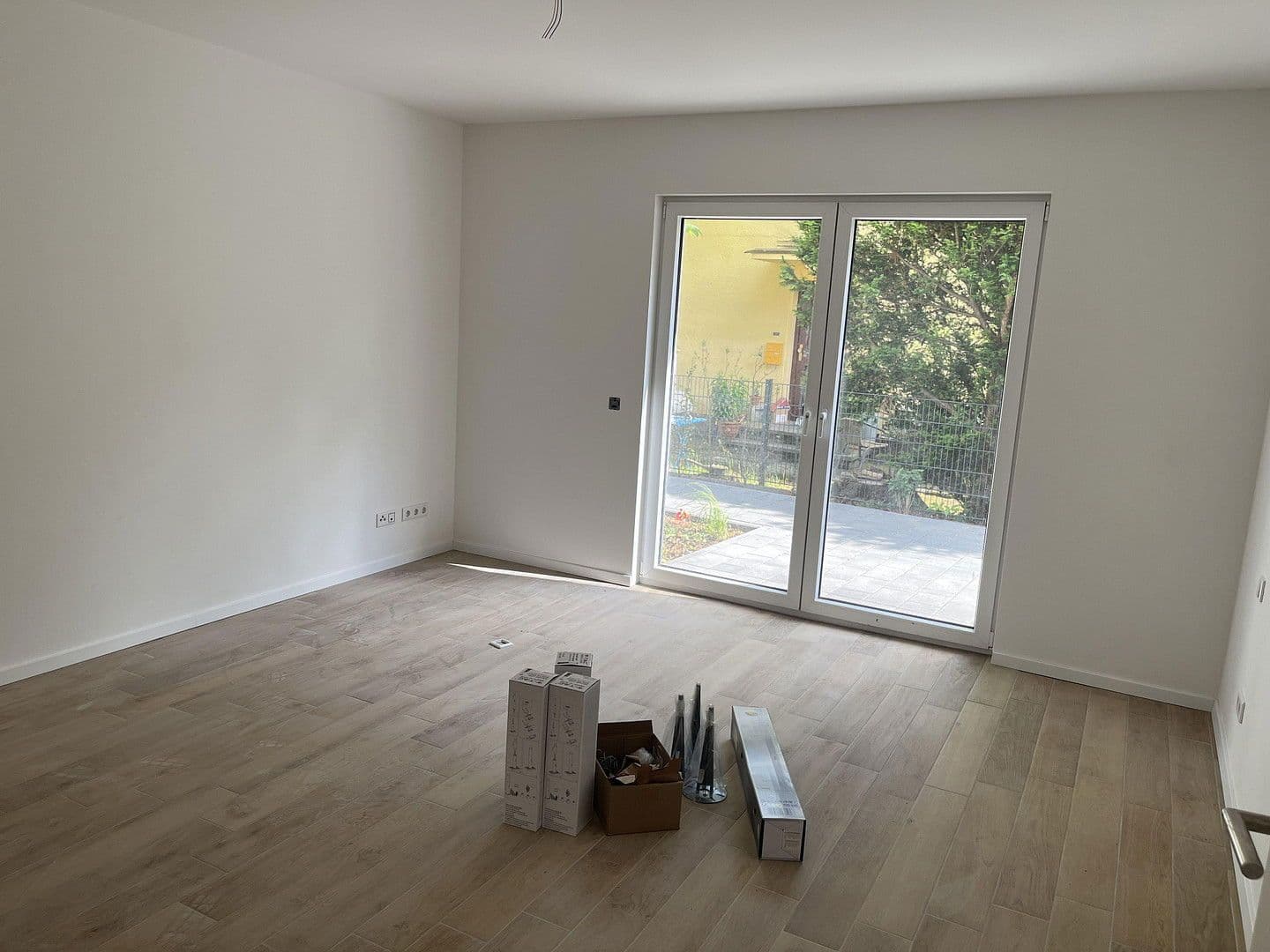 Prenájom bytu 3-izbový 110 m², Mannheimer Str. 85, Köln, Severné Porýnie - Westfálsko Prenájom bytu 3-izbový 110 m², Mannheimer Str. 85, Köln, Severné Porýnie - Westfálsko