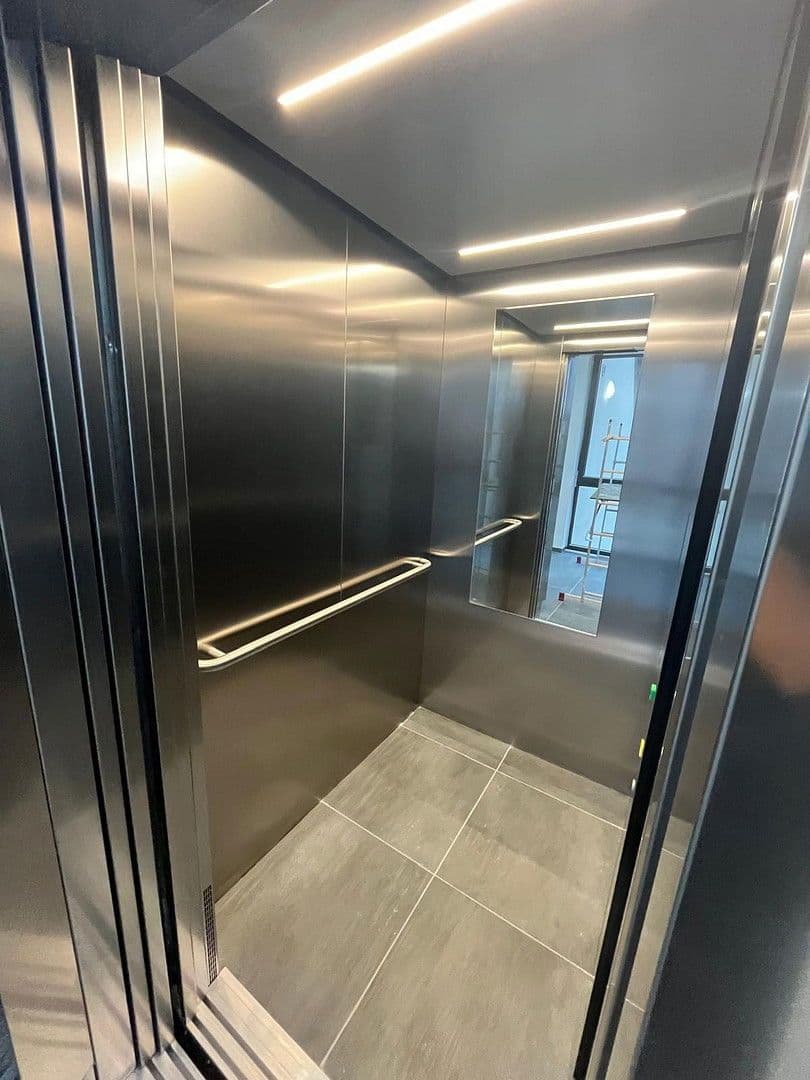 Prenájom bytu 3-izbový 110 m², Mannheimer Str. 85, Köln, Severné Porýnie - Westfálsko Prenájom bytu 3-izbový 110 m², Mannheimer Str. 85, Köln, Severné Porýnie - Westfálsko