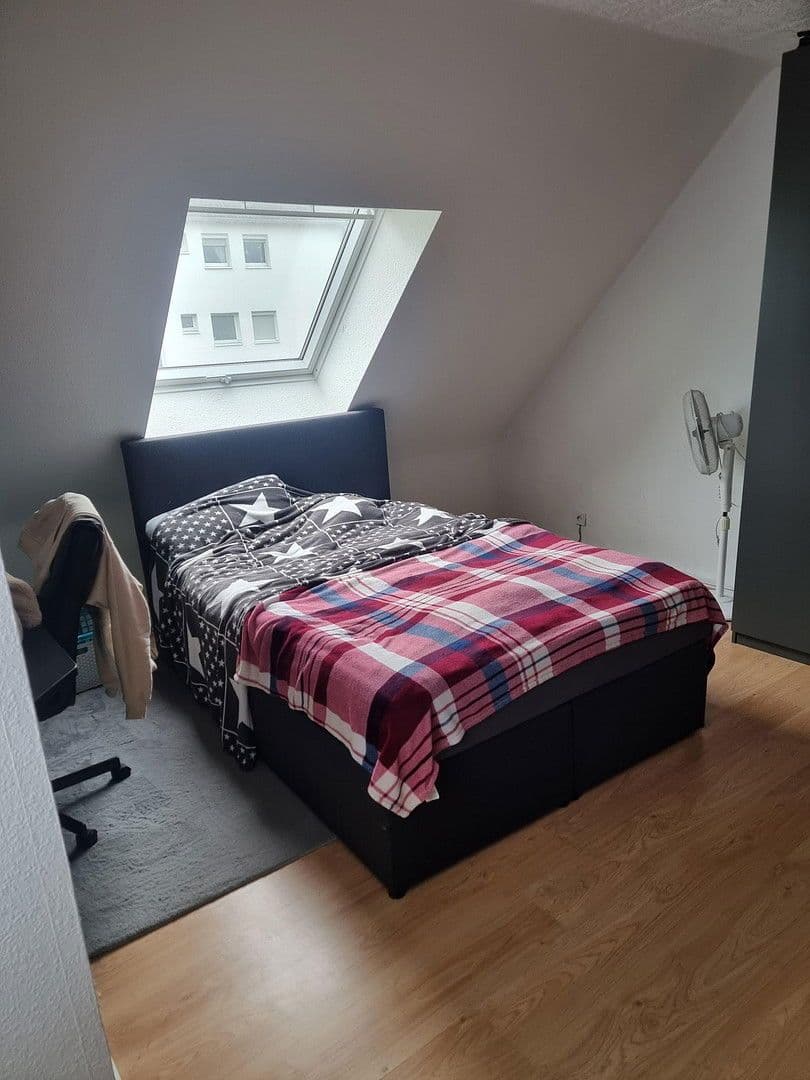 Prenájom bytu 3-izbový 63 m², Steinstr.16, Velbert, Severné Porýnie - Westfálsko Prenájom bytu 3-izbový 63 m², Steinstr.16, Velbert, Severné Porýnie - Westfálsko