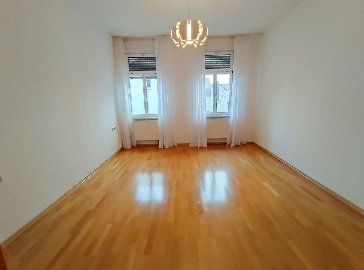 Predaj bytu 3-izbový 96 m², Ludwigshafen, Porýnie-Falcko Predaj bytu 3-izbový 96 m², Ludwigshafen, Porýnie-Falcko