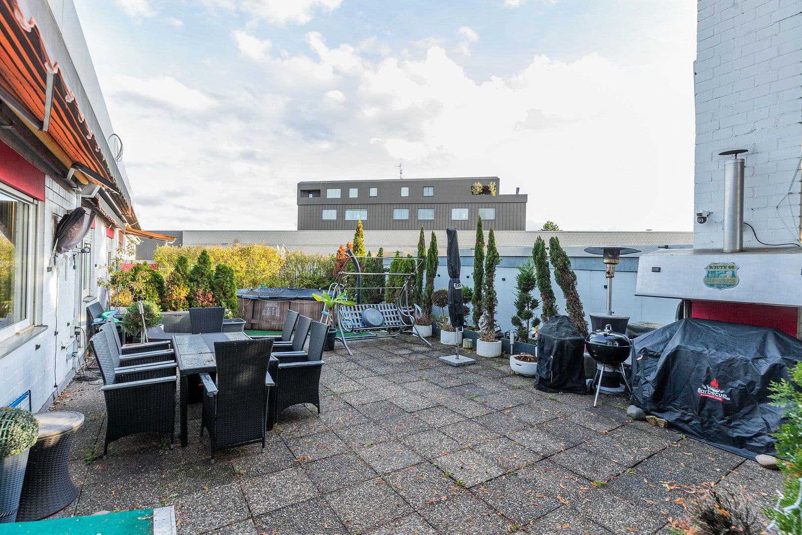 Predaj domu 252 m², pozemek 250 m², Mannheim, Bádensko-Wurttembersko Predaj domu 252 m², pozemek 250 m², Mannheim, Bádensko-Wurttembersko