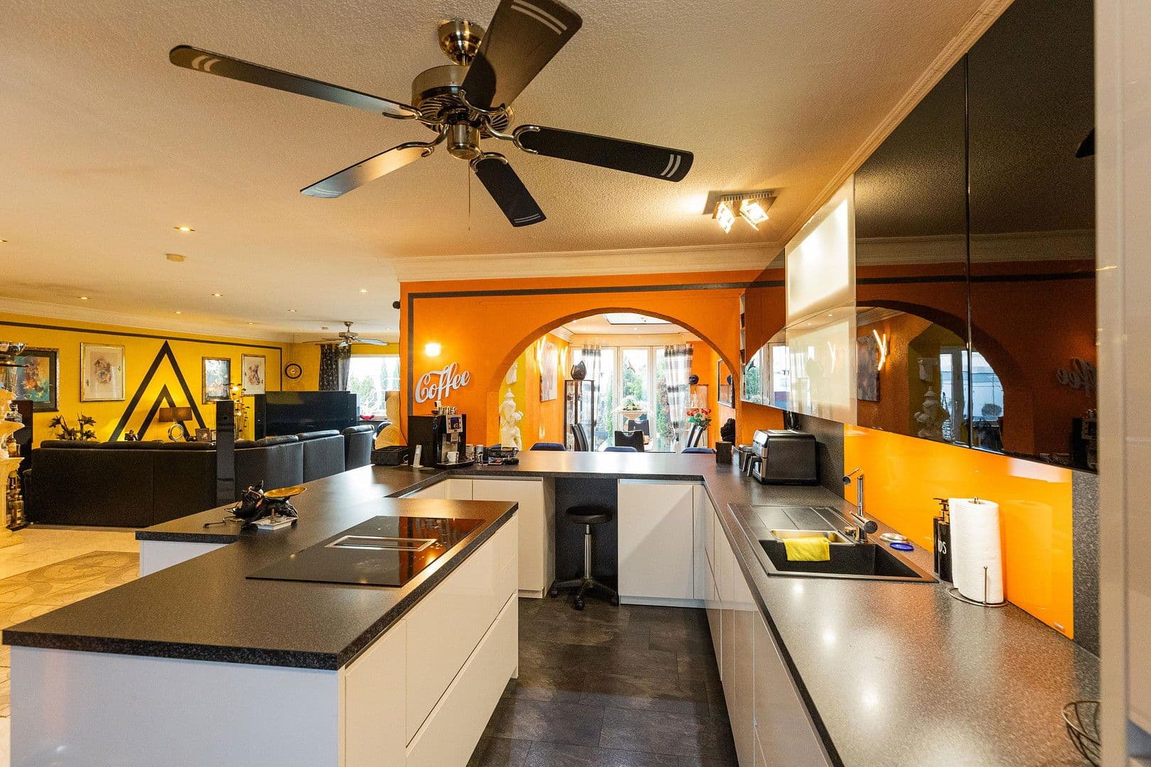 Predaj domu 252 m², pozemek 250 m², Mannheim, Bádensko-Wurttembersko Predaj domu 252 m², pozemek 250 m², Mannheim, Bádensko-Wurttembersko