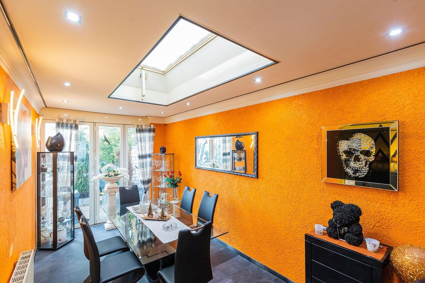 Predaj domu 252 m², pozemek 250 m², Mannheim, Bádensko-Wurttembersko Predaj domu 252 m², pozemek 250 m², Mannheim, Bádensko-Wurttembersko