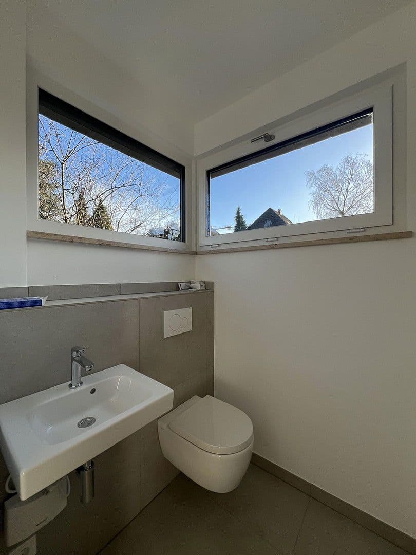 Prenájom bytu 4-izbový 94 m², Sülldorfer Landstraße 8a, Hamburg, Hamburg Prenájom bytu 4-izbový 94 m², Sülldorfer Landstraße 8a, Hamburg, Hamburg