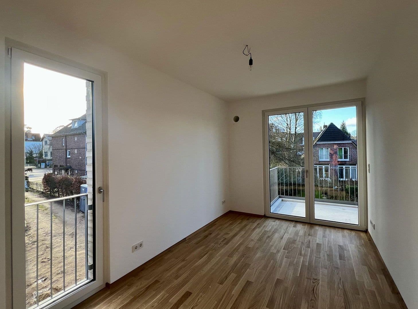 Prenájom bytu 4-izbový 94 m², Sülldorfer Landstraße 8a, Hamburg, Hamburg Prenájom bytu 4-izbový 94 m², Sülldorfer Landstraße 8a, Hamburg, Hamburg