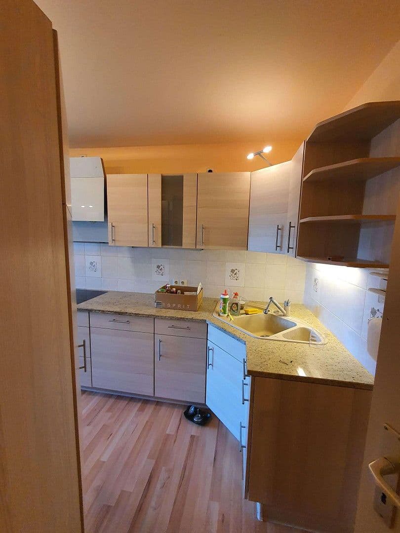 Prenájom bytu 3-izbový 93 m², Pforzheim, Bádensko-Wurttembersko Prenájom bytu 3-izbový 93 m², Pforzheim, Bádensko-Wurttembersko