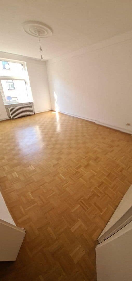 Predaj bytu 3-izbový 75 m², Frankfurt am Main, Hesensko Predaj bytu 3-izbový 75 m², Frankfurt am Main, Hesensko