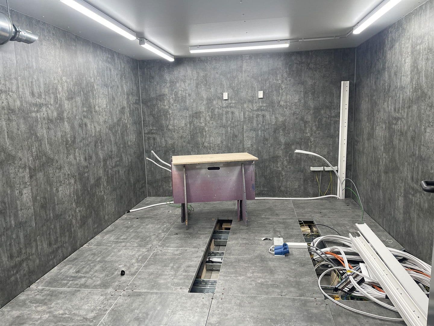 Prenájom nebytového priestoru 1.580 m², Allinger Straße 10, Vilshofen an der Donau, Bavorsko Prenájom nebytového priestoru 1.580 m², Allinger Straße 10, Vilshofen an der Donau, Bavorsko