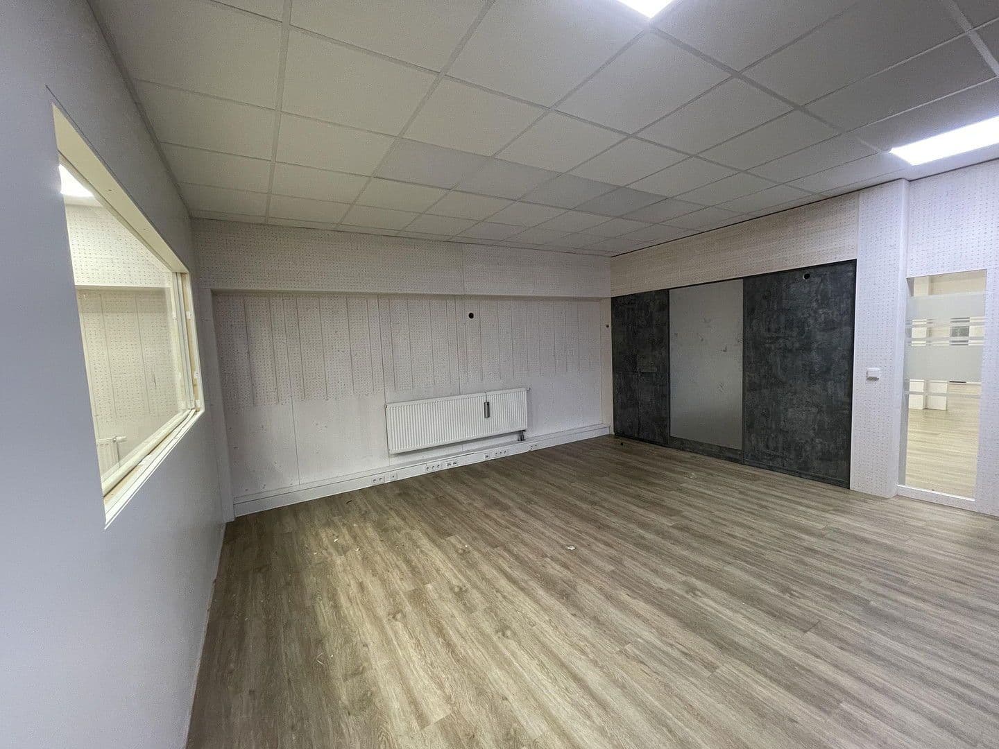 Prenájom nebytového priestoru 1.580 m², Allinger Straße 10, Vilshofen an der Donau, Bavorsko Prenájom nebytového priestoru 1.580 m², Allinger Straße 10, Vilshofen an der Donau, Bavorsko