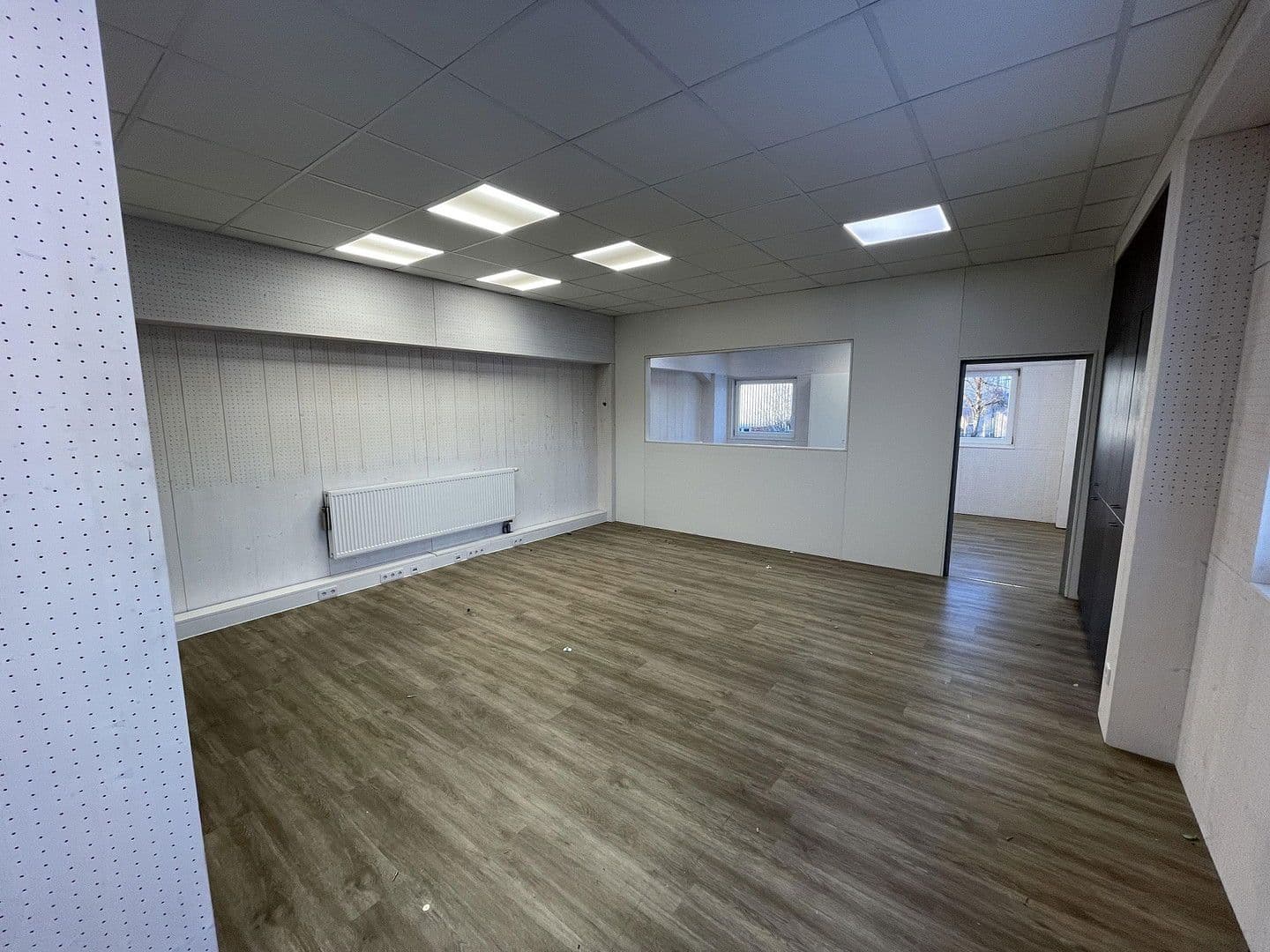 Prenájom nebytového priestoru 1.580 m², Allinger Straße 10, Vilshofen an der Donau, Bavorsko Prenájom nebytového priestoru 1.580 m², Allinger Straße 10, Vilshofen an der Donau, Bavorsko