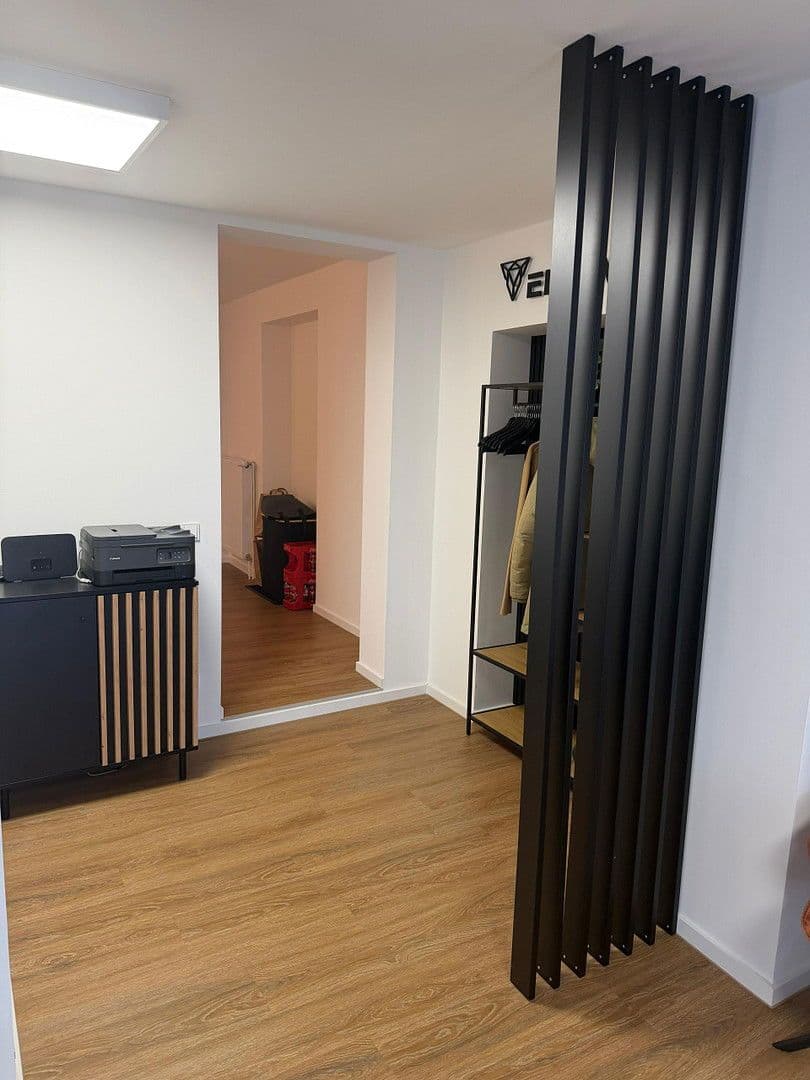 Prenájom kancelárie 90 m², Biblis, Hesensko Prenájom kancelárie 90 m², Biblis, Hesensko