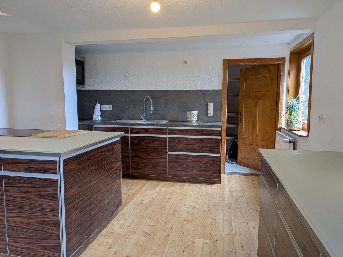 Predaj domu 170 m², pozemek 345 m², Brachttal, Hesensko Predaj domu 170 m², pozemek 345 m², Brachttal, Hesensko