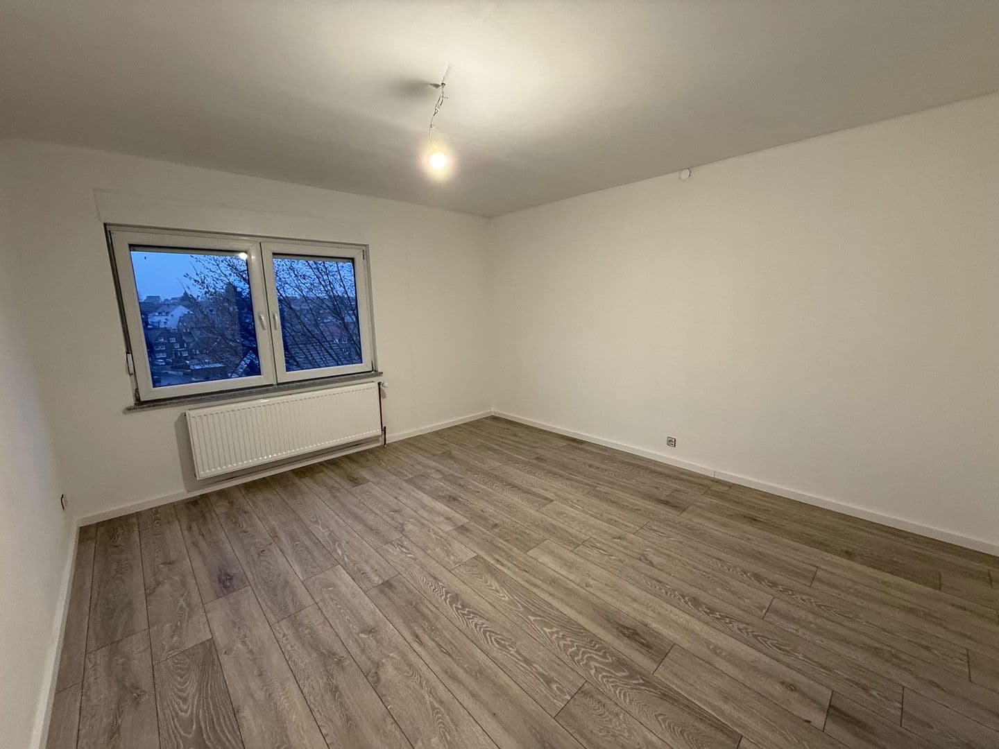 Prenájom bytu 3-izbový 65 m², Fürstenberg Straße 14, Hückeswagen, Severné Porýnie - Westfálsko Prenájom bytu 3-izbový 65 m², Fürstenberg Straße 14, Hückeswagen, Severné Porýnie - Westfálsko