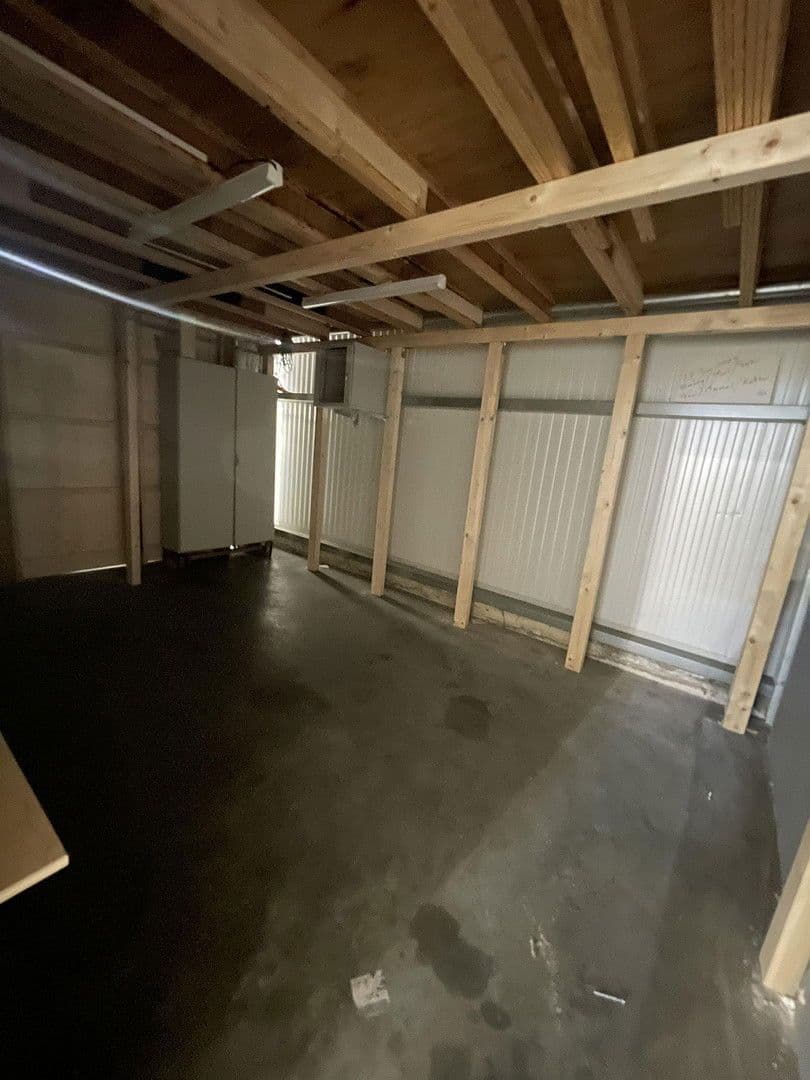 Prenájom nebytového priestoru 1.600 m², Allinger Straße 8b, Vilshofen an der Donau, Bavorsko Prenájom nebytového priestoru 1.600 m², Allinger Straße 8b, Vilshofen an der Donau, Bavorsko