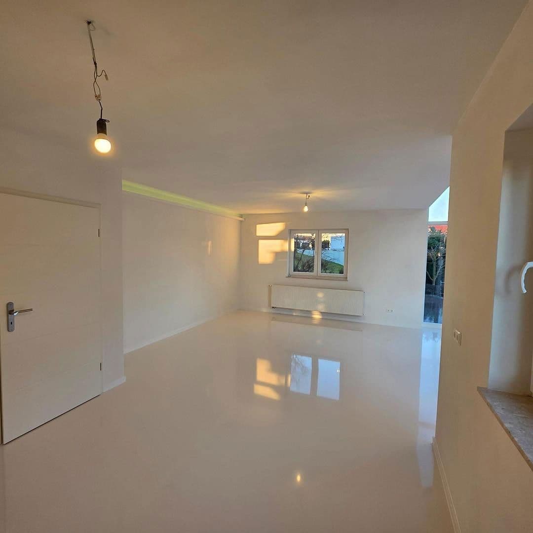 Predaj domu 121 m², pozemek 554 m², Deumener Weg 1, Hohenmölsen, Sasko-Anhaltsko Predaj domu 121 m², pozemek 554 m², Deumener Weg 1, Hohenmölsen, Sasko-Anhaltsko