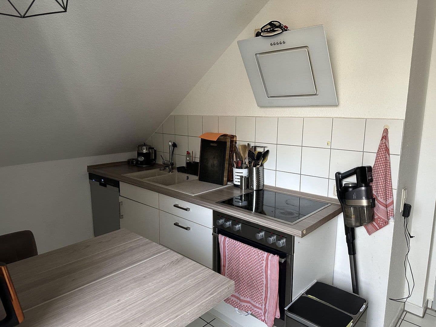 Prenájom bytu 2-izbový 63 m², Menden (Sauerland), Severné Porýnie - Westfálsko Prenájom bytu 2-izbový 63 m², Menden (Sauerland), Severné Porýnie - Westfálsko