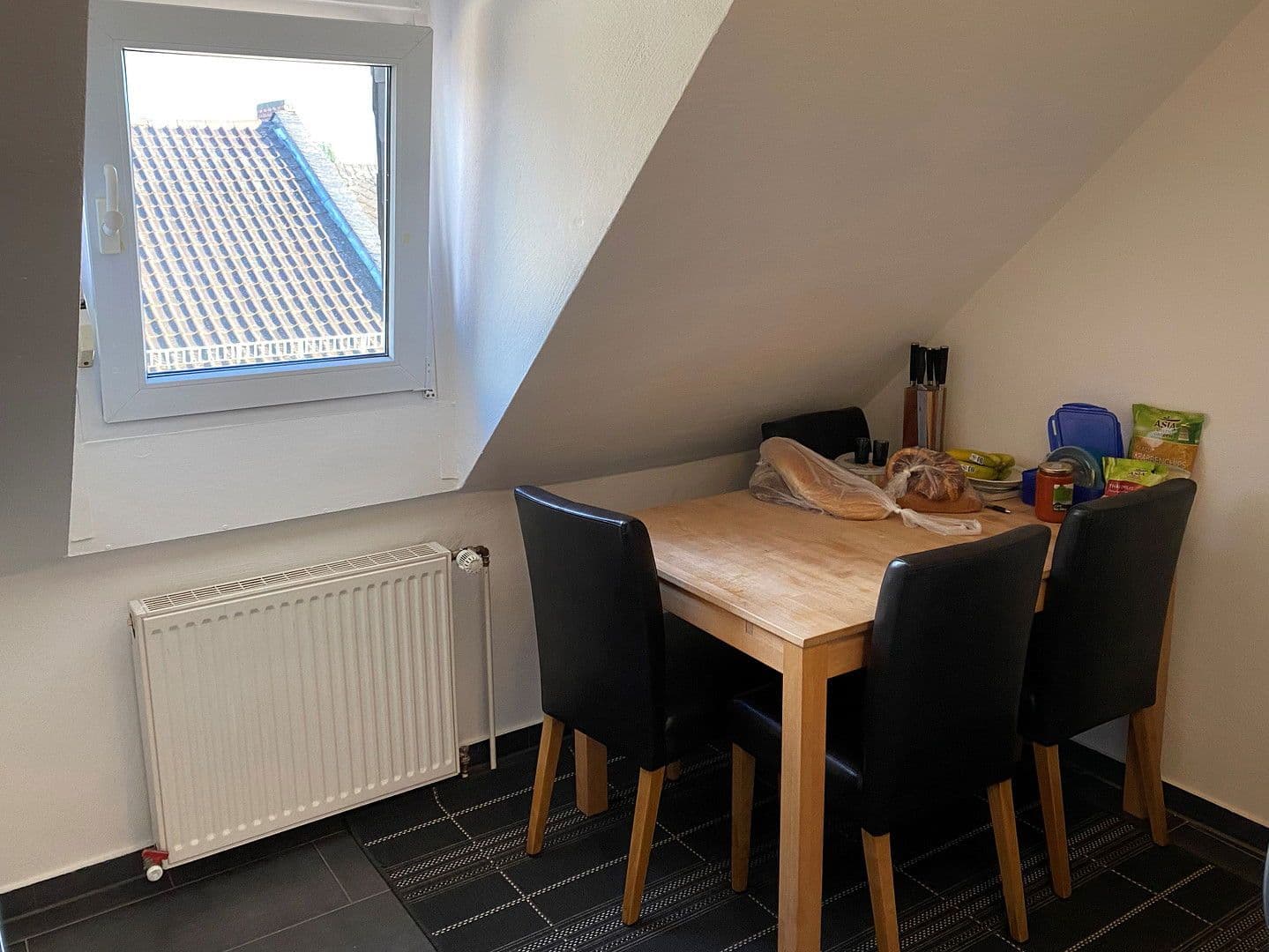 Prenájom bytu 3-izbový 63 m², Waldstraße 144, Wiesbaden, Hesensko Prenájom bytu 3-izbový 63 m², Waldstraße 144, Wiesbaden, Hesensko