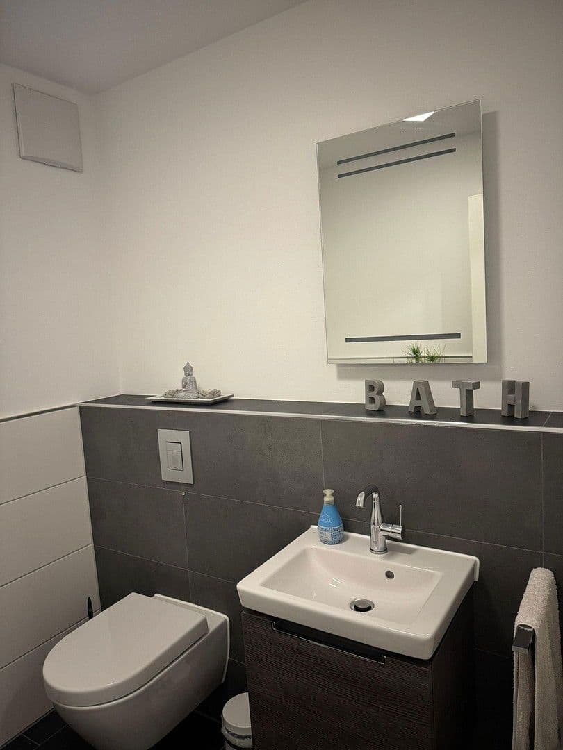 Predaj bytu 3-izbový 97 m², Oberhausen, Severné Porýnie - Westfálsko Predaj bytu 3-izbový 97 m², Oberhausen, Severné Porýnie - Westfálsko