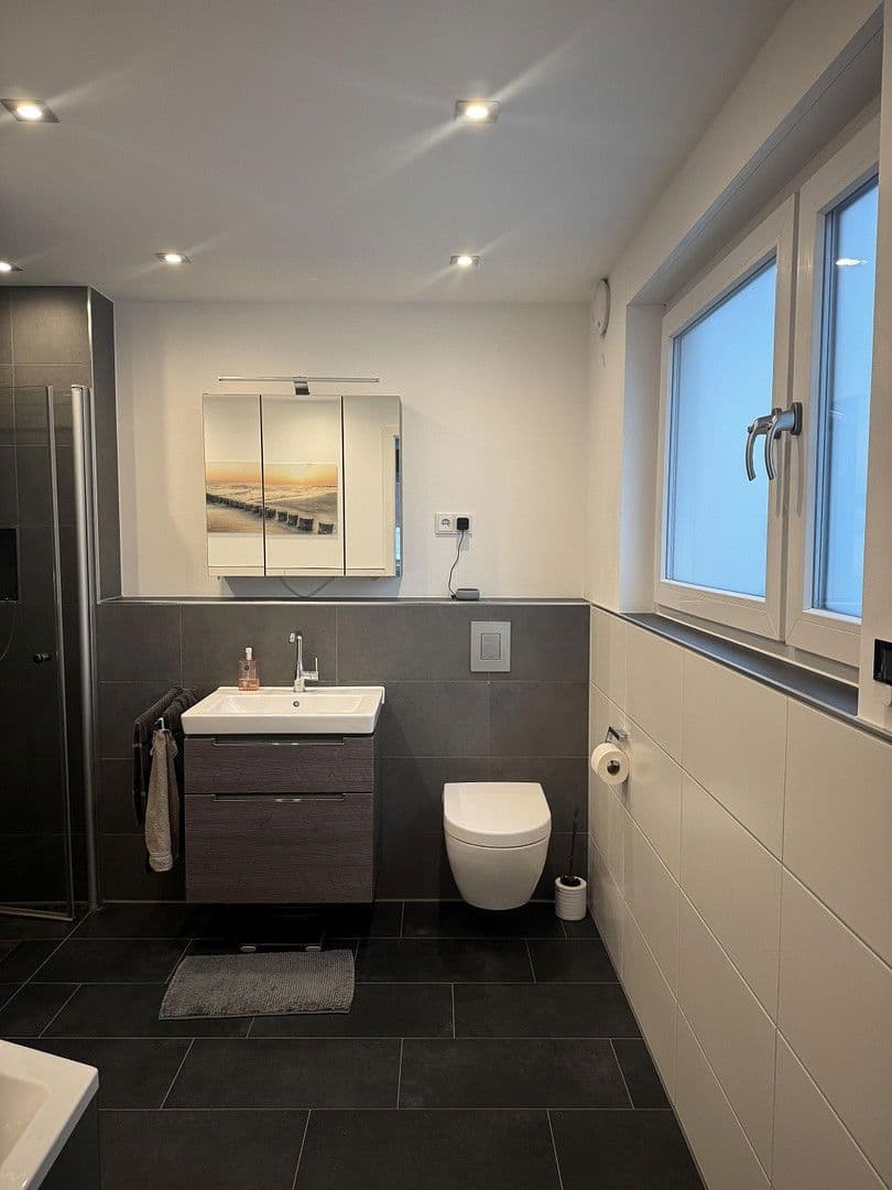 Predaj bytu 3-izbový 97 m², Oberhausen, Severné Porýnie - Westfálsko Predaj bytu 3-izbový 97 m², Oberhausen, Severné Porýnie - Westfálsko