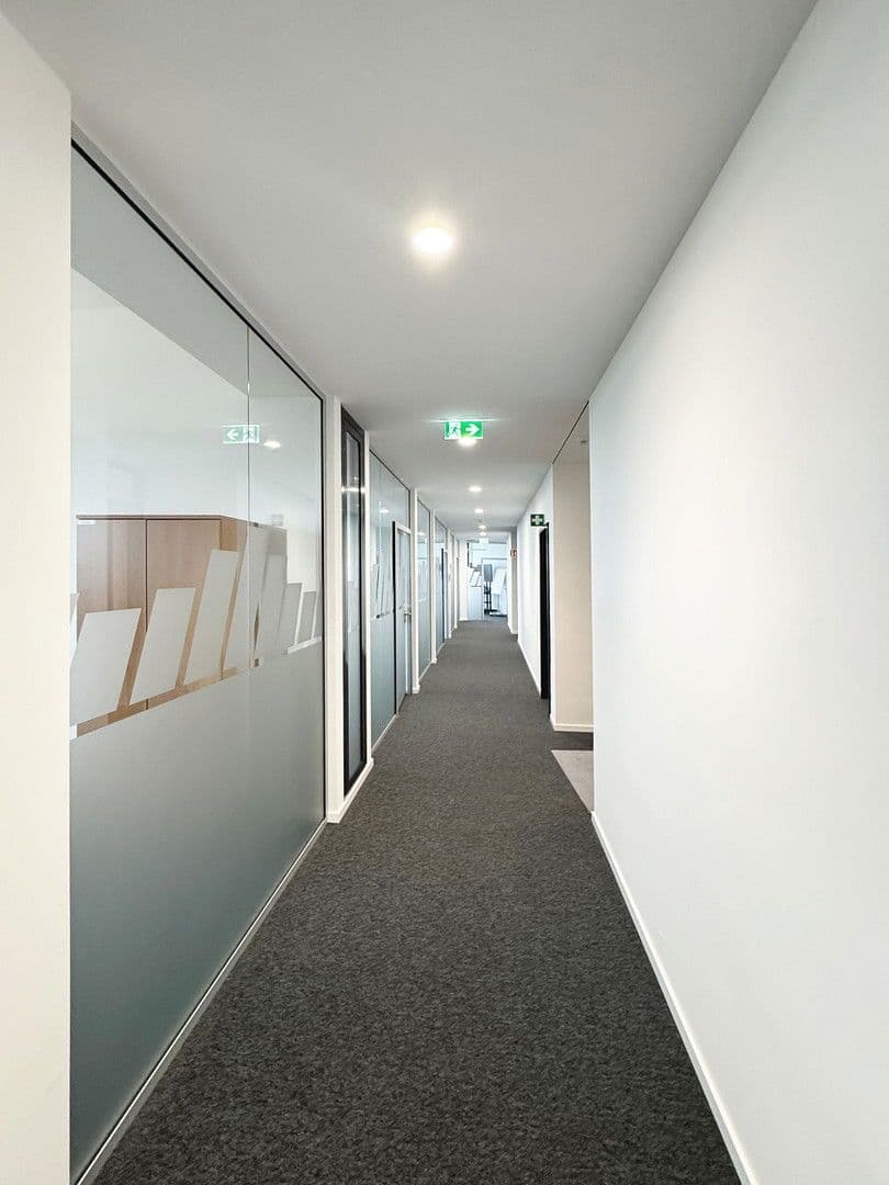 Prenájom kancelárie 775 m², Ida-Noddack-Straße 2, Ingolstadt, Bavorsko Prenájom kancelárie 775 m², Ida-Noddack-Straße 2, Ingolstadt, Bavorsko