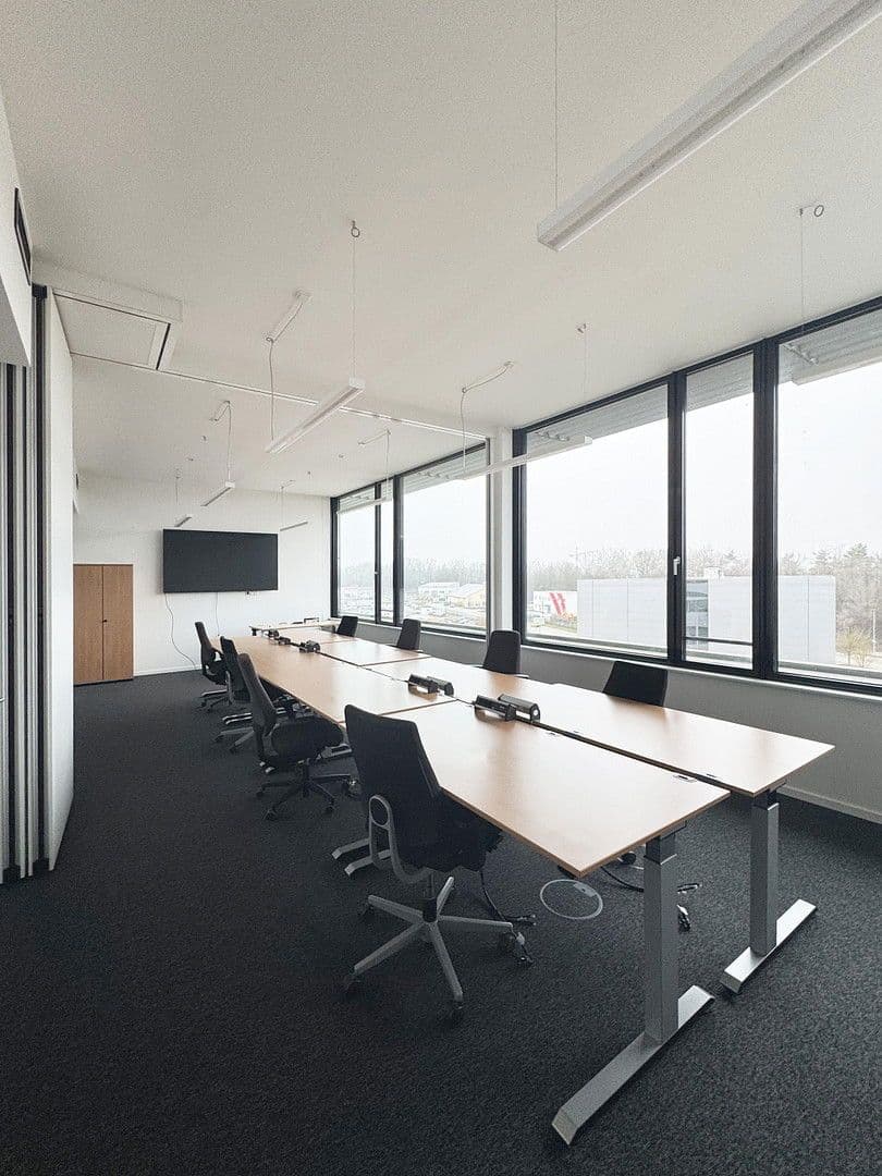 Prenájom kancelárie 775 m², Ida-Noddack-Straße 2, Ingolstadt, Bavorsko Prenájom kancelárie 775 m², Ida-Noddack-Straße 2, Ingolstadt, Bavorsko