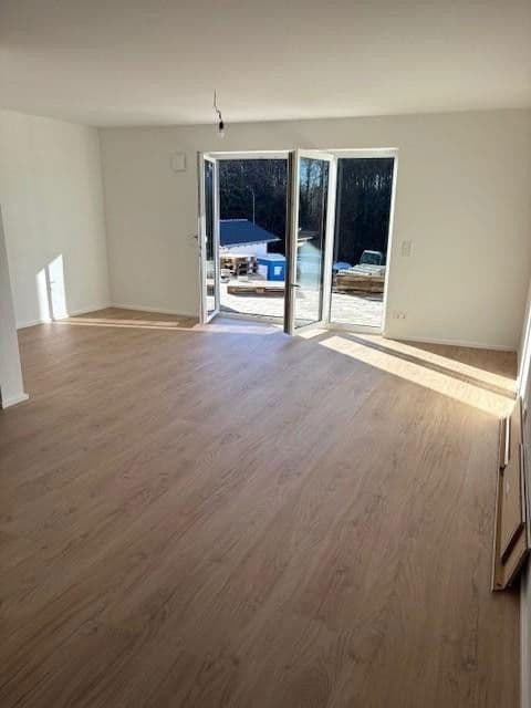 Prenájom domu 173 m², pozemek 250 m², Waldstr. 10, Oberpframmern, Bavorsko Prenájom domu 173 m², pozemek 250 m², Waldstr. 10, Oberpframmern, Bavorsko