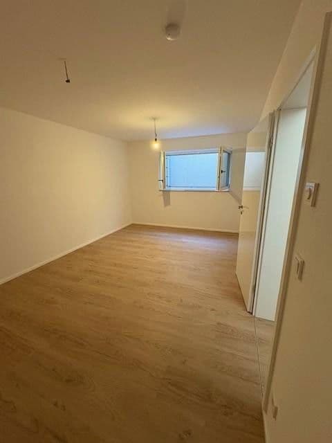 Prenájom domu 173 m², pozemek 250 m², Waldstr. 10, Oberpframmern, Bavorsko Prenájom domu 173 m², pozemek 250 m², Waldstr. 10, Oberpframmern, Bavorsko