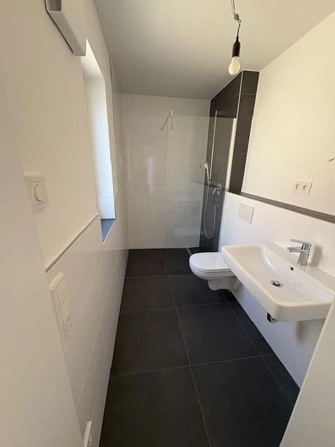 Prenájom domu 173 m², pozemek 250 m², Waldstr. 10, Oberpframmern, Bavorsko Prenájom domu 173 m², pozemek 250 m², Waldstr. 10, Oberpframmern, Bavorsko