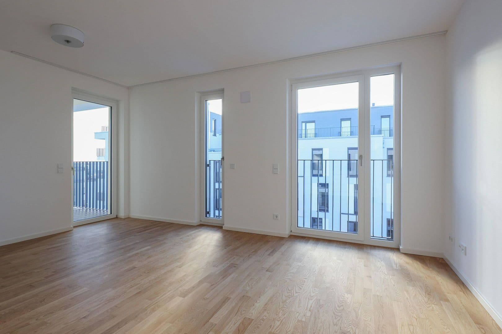 Prenájom bytu 2-izbový 56 m², Berlin, Berlín Prenájom bytu 2-izbový 56 m², Berlin, Berlín
