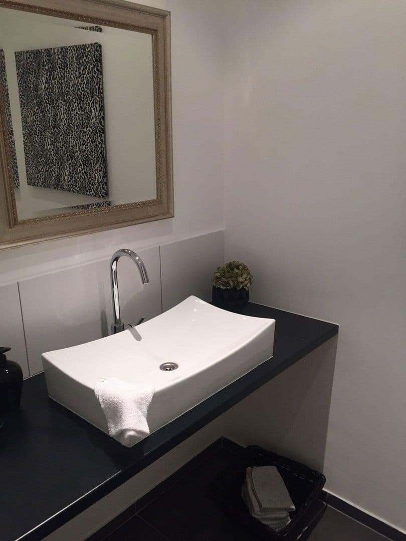 Predaj domu 821 m², pozemek 2.290 m², Schwarmstedt, Dolné Sasko Predaj domu 821 m², pozemek 2.290 m², Schwarmstedt, Dolné Sasko