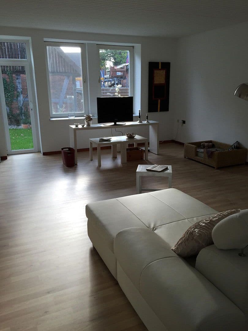 Predaj domu 821 m², pozemek 2.290 m², Schwarmstedt, Dolné Sasko Predaj domu 821 m², pozemek 2.290 m², Schwarmstedt, Dolné Sasko