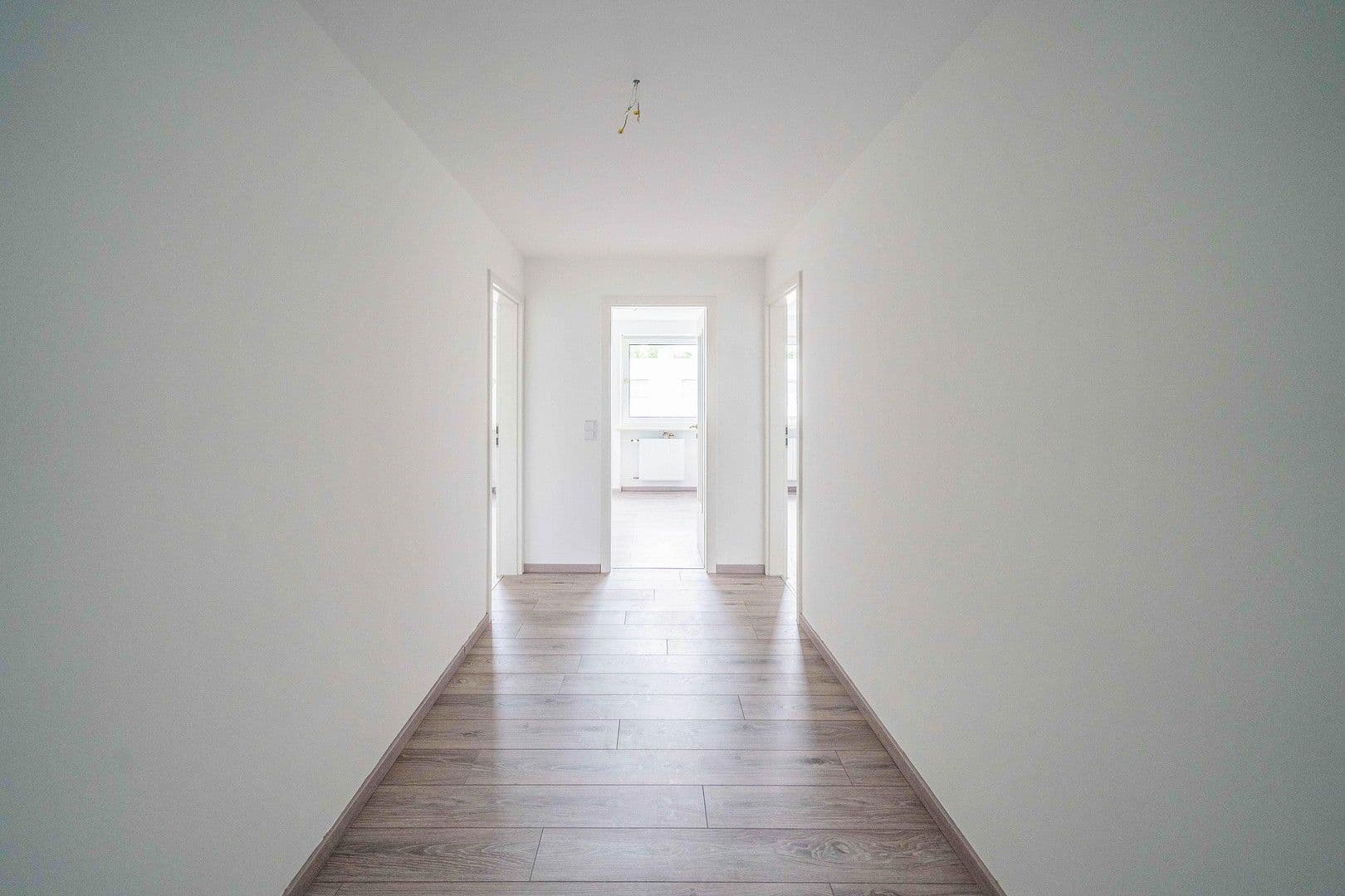 Prenájom bytu 3-izbový 82 m², Spandauer Straße 2, Regensburg, Bavorsko Prenájom bytu 3-izbový 82 m², Spandauer Straße 2, Regensburg, Bavorsko