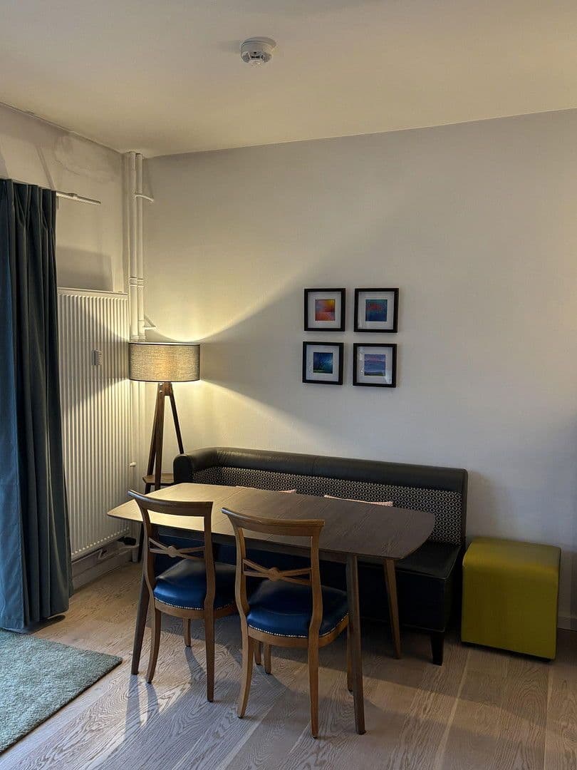 Prenájom bytu 2-izbový 55 m², Berlin, Berlín Prenájom bytu 2-izbový 55 m², Berlin, Berlín