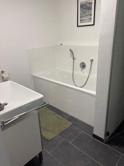 Prenájom bytu 2-izbový 60 m², Holzkirchen, Bavorsko Prenájom bytu 2-izbový 60 m², Holzkirchen, Bavorsko