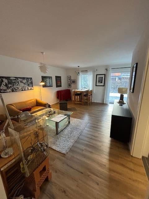 Prenájom bytu 2-izbový 60 m², Holzkirchen, Bavorsko Prenájom bytu 2-izbový 60 m², Holzkirchen, Bavorsko