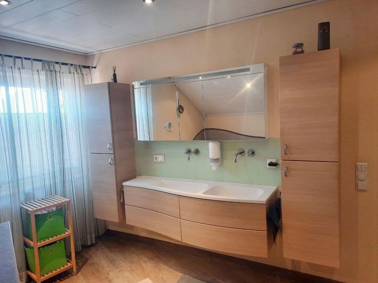 Predaj domu 185 m², pozemek 680 m², Embachsiedlung 33, Malgersdorf, Bavorsko Predaj domu 185 m², pozemek 680 m², Embachsiedlung 33, Malgersdorf, Bavorsko