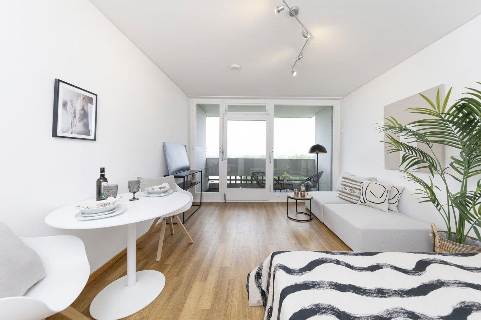 Prenájom bytu 1-izbový 44 m², Springerstr. 8, München, Bavorsko Prenájom bytu 1-izbový 44 m², Springerstr. 8, München, Bavorsko