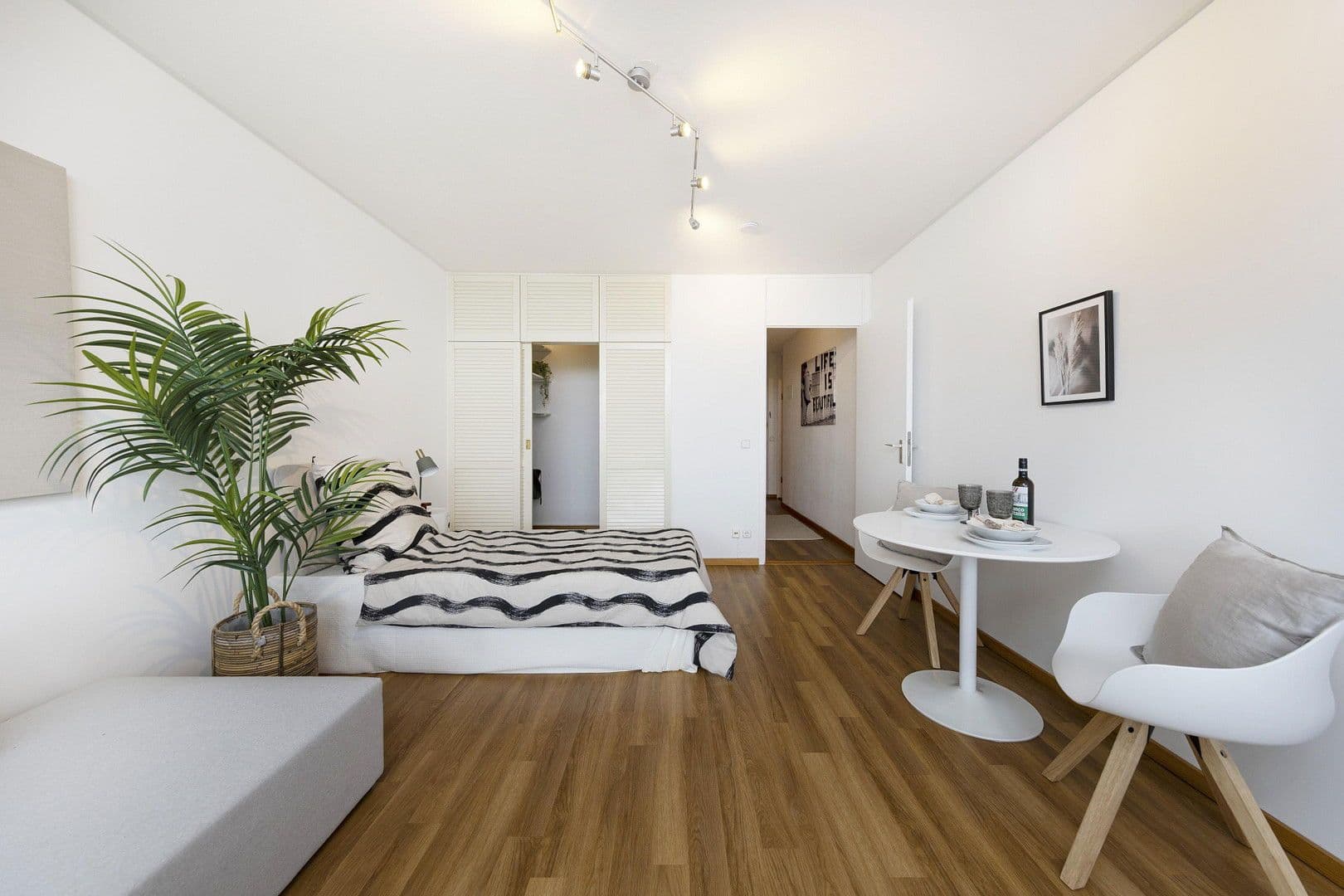 Prenájom bytu 1-izbový 44 m², Springerstr. 8, München, Bavorsko Prenájom bytu 1-izbový 44 m², Springerstr. 8, München, Bavorsko