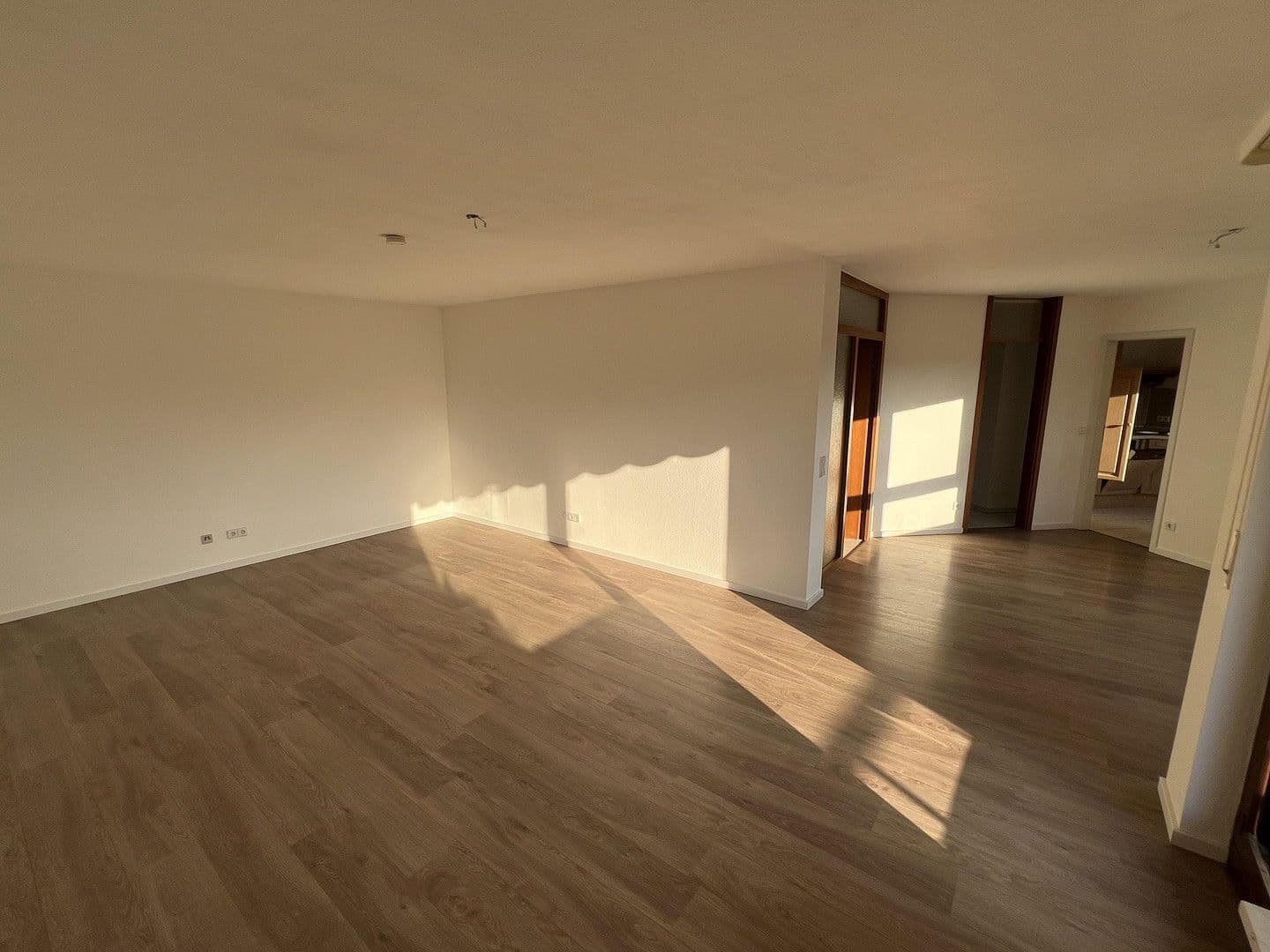 Predaj bytu 4-izbový 119 m², Stuttgart - Weilimdorf, Bádensko-Wurttembersko Predaj bytu 4-izbový 119 m², Stuttgart - Weilimdorf, Bádensko-Wurttembersko