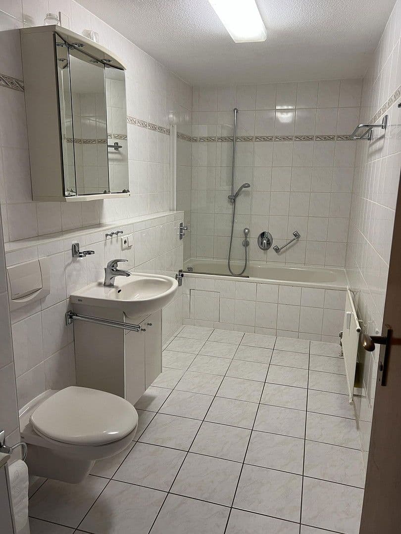 Predaj bytu 4-izbový 119 m², Stuttgart - Weilimdorf, Bádensko-Wurttembersko Predaj bytu 4-izbový 119 m², Stuttgart - Weilimdorf, Bádensko-Wurttembersko