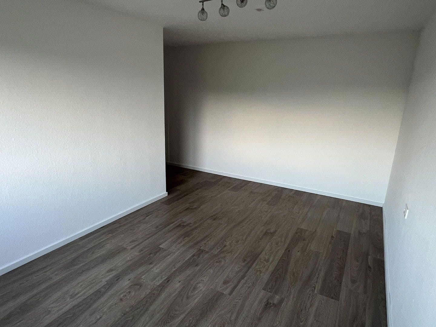 Predaj bytu 4-izbový 119 m², Stuttgart - Weilimdorf, Bádensko-Wurttembersko Predaj bytu 4-izbový 119 m², Stuttgart - Weilimdorf, Bádensko-Wurttembersko