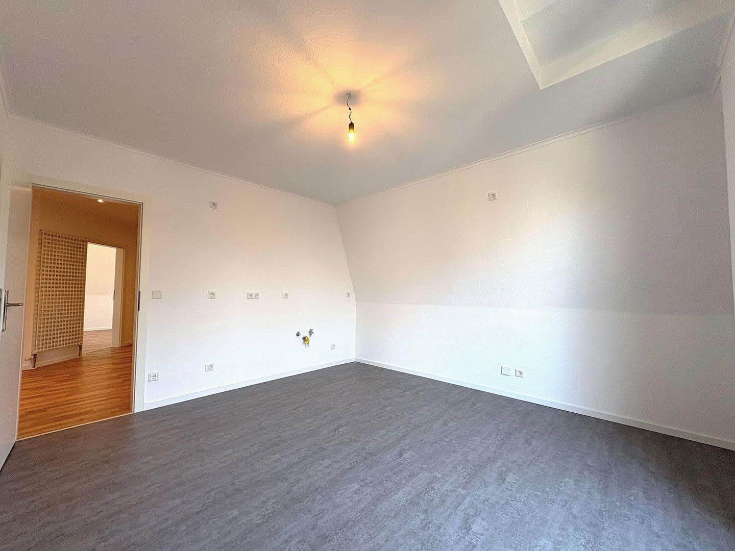 Predaj bytu 3-izbový 114 m², Kuthstraße 87, Köln, Severné Porýnie - Westfálsko Predaj bytu 3-izbový 114 m², Kuthstraße 87, Köln, Severné Porýnie - Westfálsko