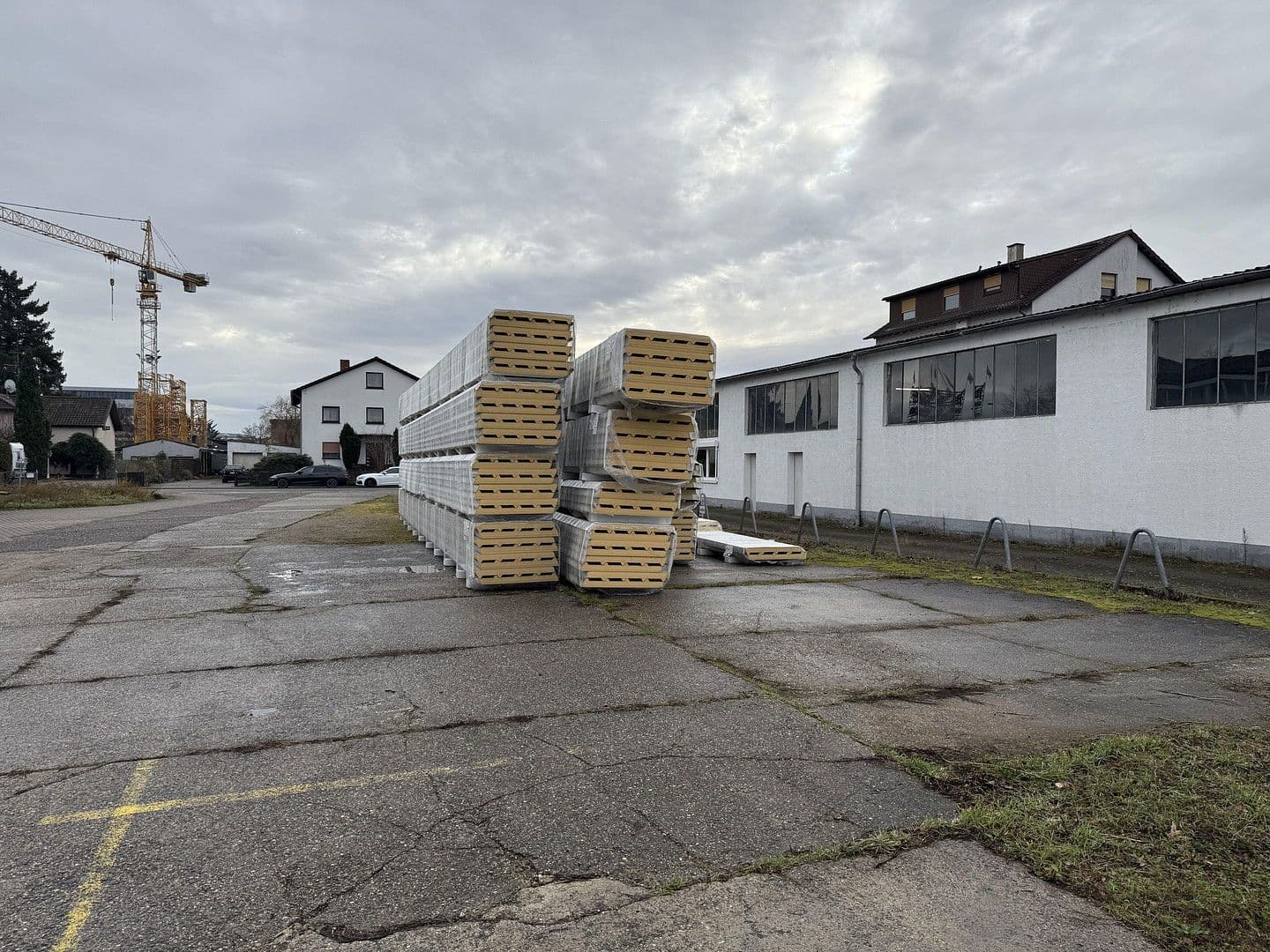 Prenájom nebytového priestoru 1.500 m², Daimlerstraße 34, Walldorf, Bádensko-Wurttembersko Prenájom nebytového priestoru 1.500 m², Daimlerstraße 34, Walldorf, Bádensko-Wurttembersko