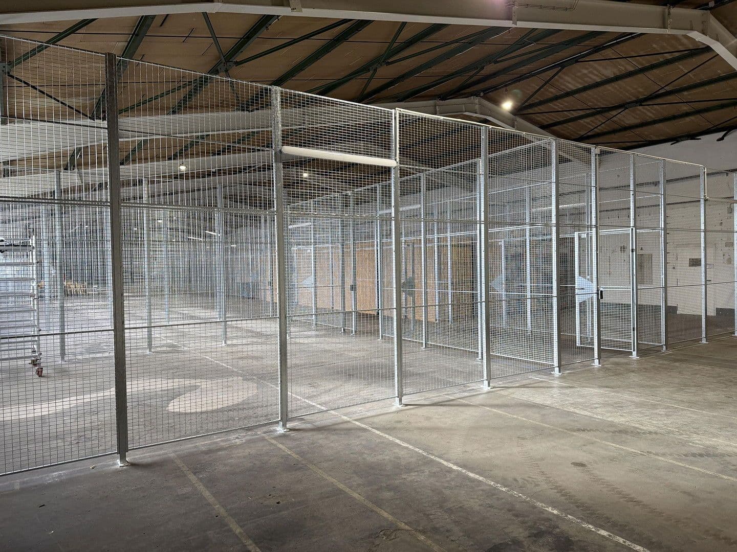 Prenájom nebytového priestoru 1.500 m², Daimlerstraße 34, Walldorf, Bádensko-Wurttembersko Prenájom nebytového priestoru 1.500 m², Daimlerstraße 34, Walldorf, Bádensko-Wurttembersko