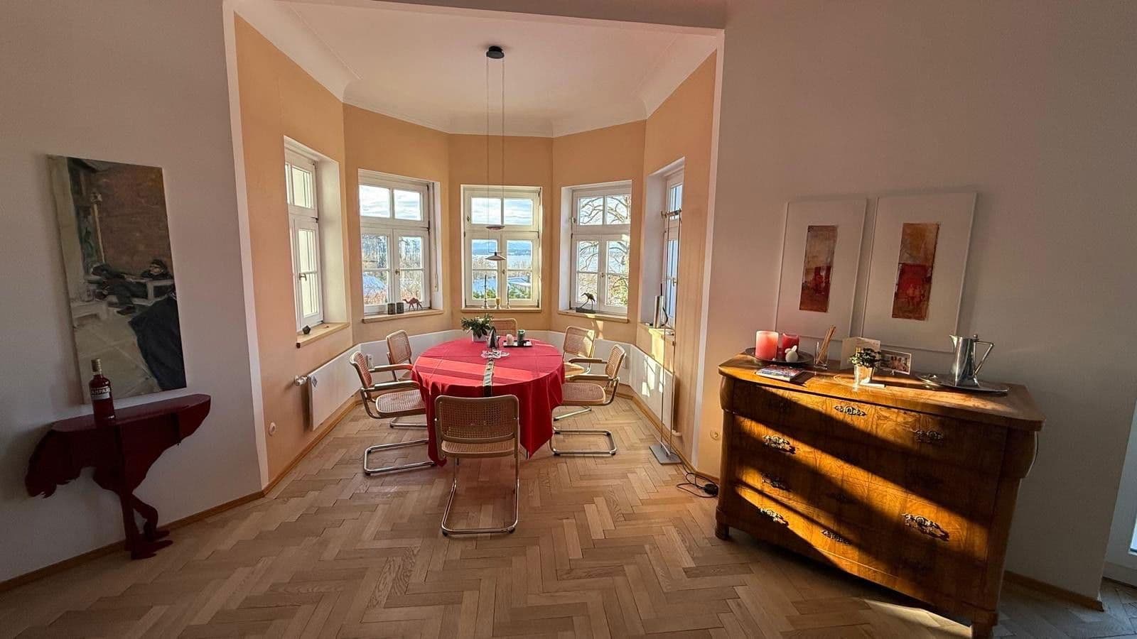 Prenájom bytu 4-izbový 140 m², Münsing, Bavorsko Prenájom bytu 4-izbový 140 m², Münsing, Bavorsko