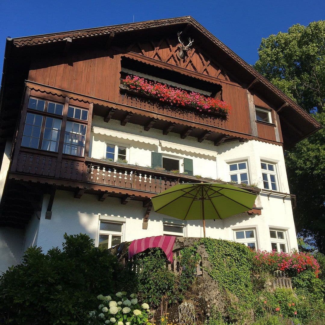 Prenájom bytu 4-izbový 140 m², Münsing, Bavorsko Prenájom bytu 4-izbový 140 m², Münsing, Bavorsko