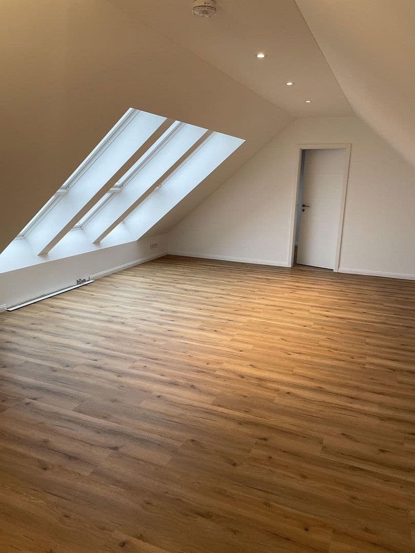 Prenájom bytu 4-izbový 93 m², Faslamsstieg 2, Winsen (Luhe), Dolné Sasko Prenájom bytu 4-izbový 93 m², Faslamsstieg 2, Winsen (Luhe), Dolné Sasko