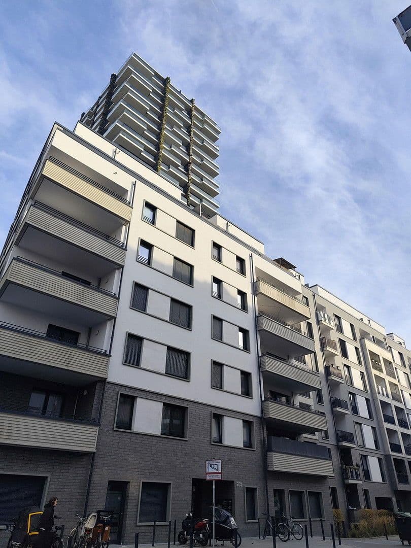 Prenájom bytu 1-izbový 35 m², Frankfurt (Main), Hesensko Prenájom bytu 1-izbový 35 m², Frankfurt (Main), Hesensko